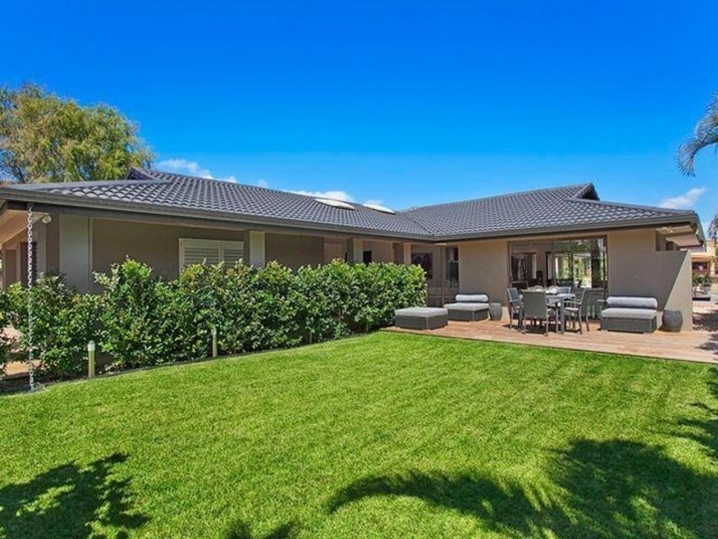 14 Neptune Court, Paradise Waters QLD 4217