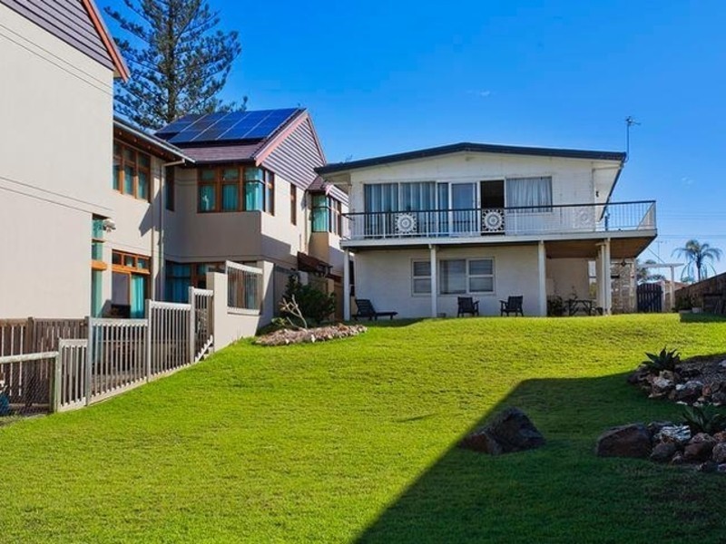 117 Albatross Avenue, Mermaid Beach QLD 4218