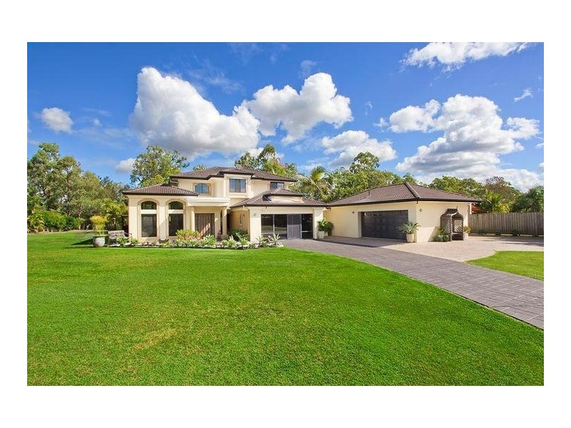 82 Rivertree Avenue, Helensvale QLD 4212