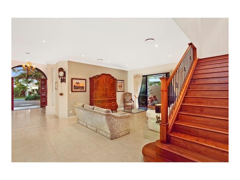 2162 Beaufort Way, Hope Island QLD 4212