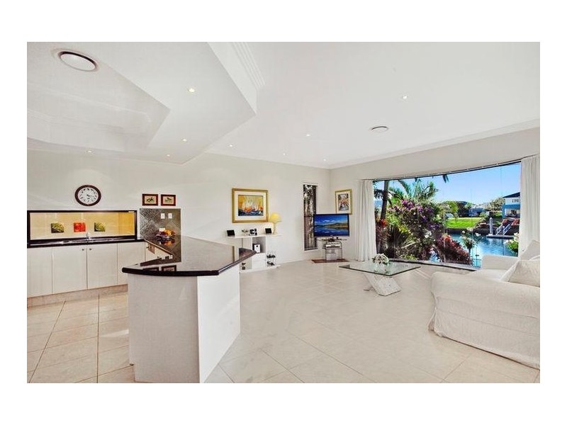 2162 Beaufort Way, Hope Island QLD 4212