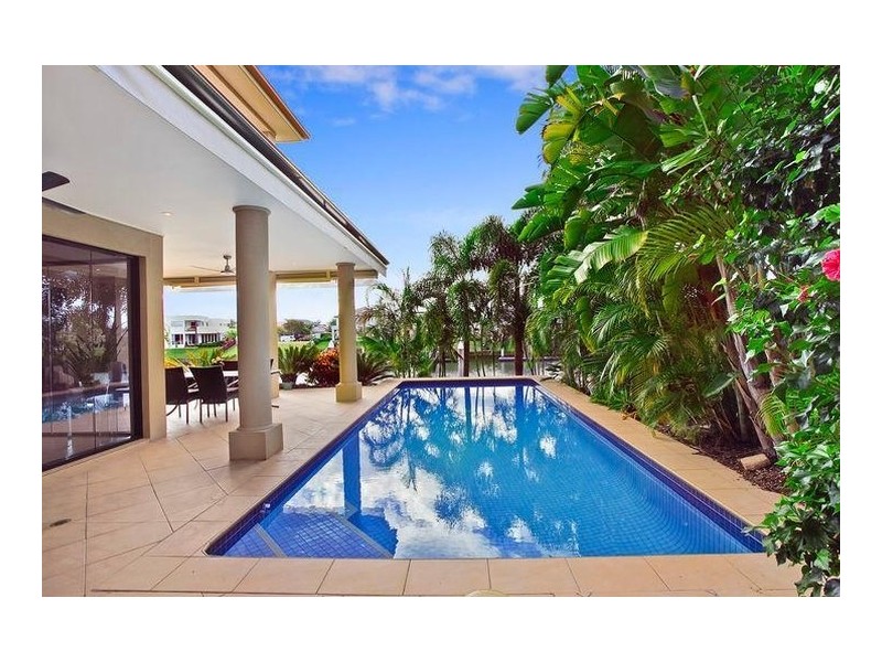 2162 Beaufort Way, Hope Island QLD 4212