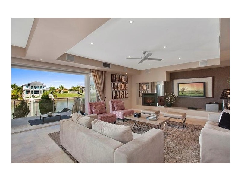 2323 Cressbrook Drive, Hope Island QLD 4212
