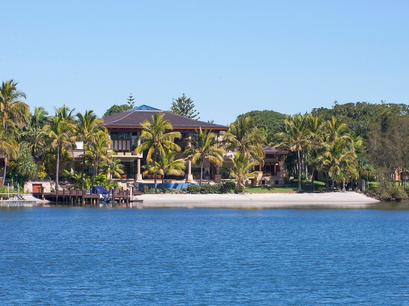 57 The Corso, Isle Of Capri QLD 4217