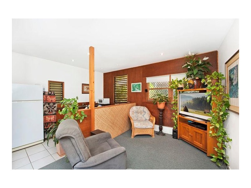 16 Sunbrite Avenue, Mermaid Beach QLD 4218