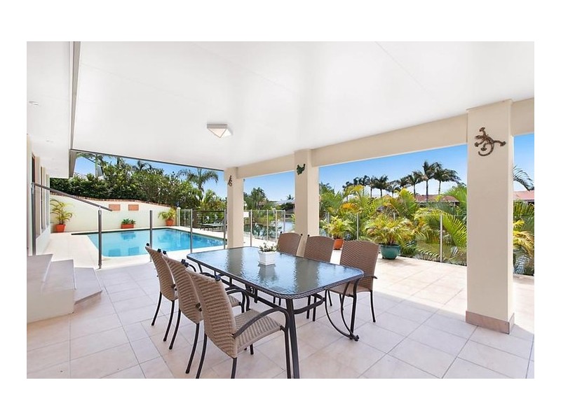 9 Argyle Crescent, Sorrento QLD 4217