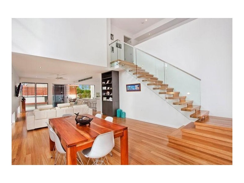 26 Sunbrite Avenue, Mermaid Beach QLD 4218