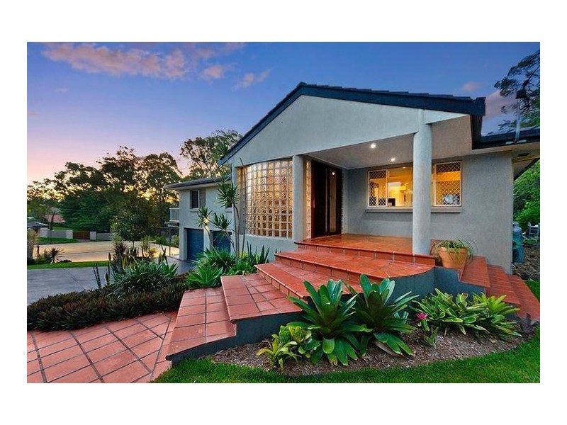 17 Midgera Street, Ashmore QLD 4214