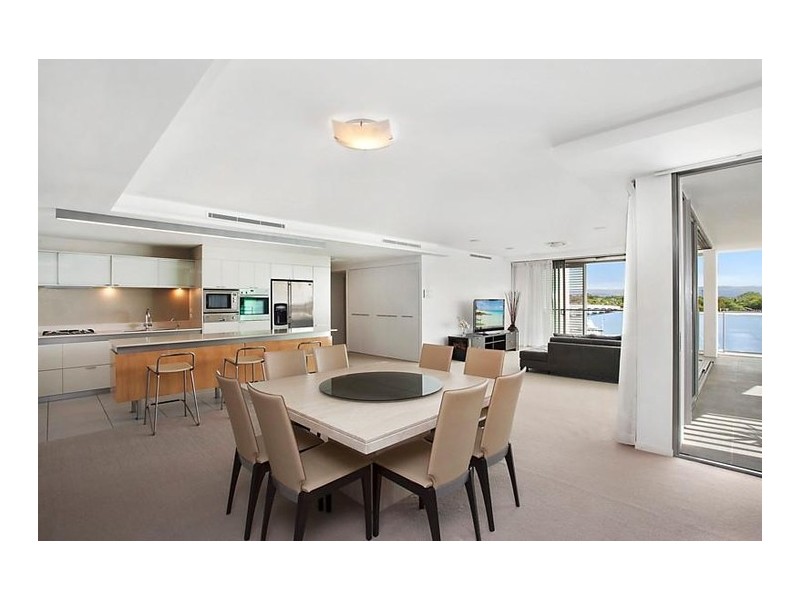 2404/2 Ephraim Island Parade, Paradise Point QLD 4216