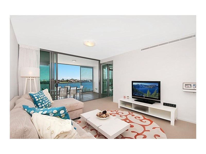 2402/2 Ephraim Island Parade, Paradise Point QLD 4216