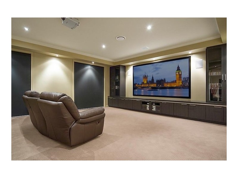 149 Sir Bruce Small Boulevard, Benowa Waters QLD 4217