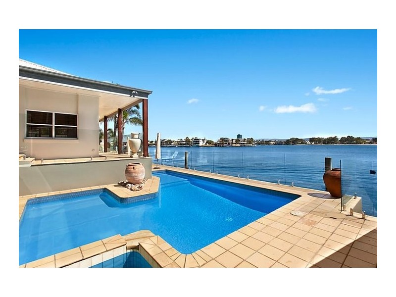 98 Admiralty Drive, Paradise Waters QLD 4217
