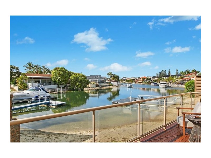 74 Commodore Drive, Paradise Waters QLD 4217