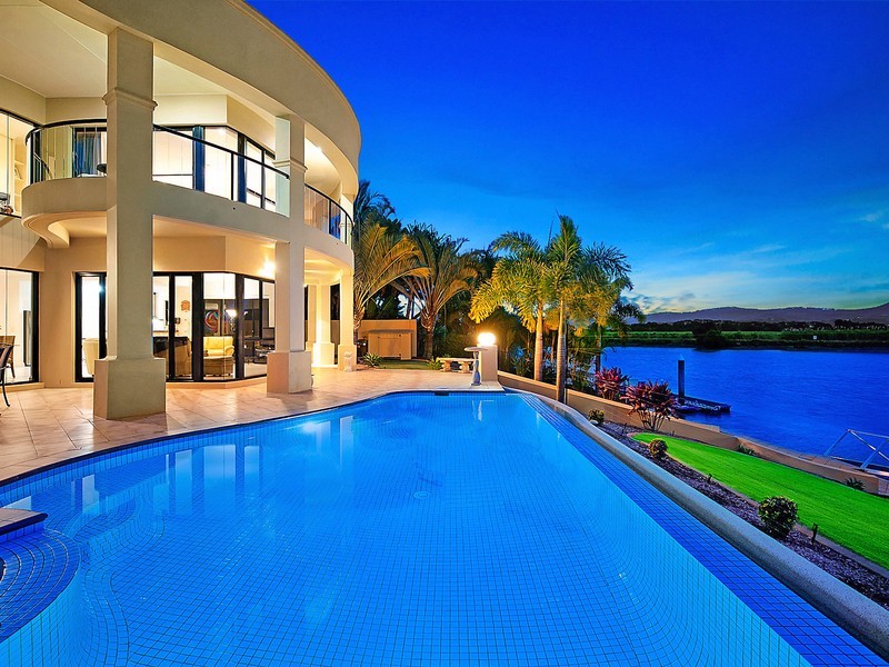 3117 Riverleigh Drive, Hope Island QLD 4212