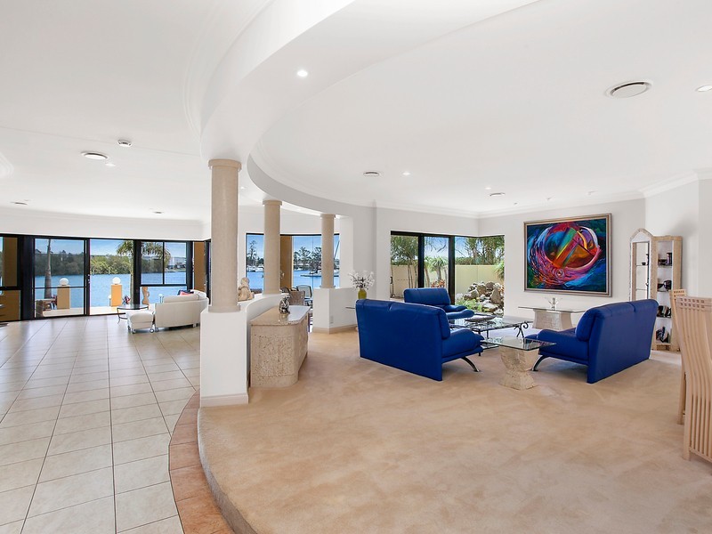 3117 Riverleigh Drive, Hope Island QLD 4212