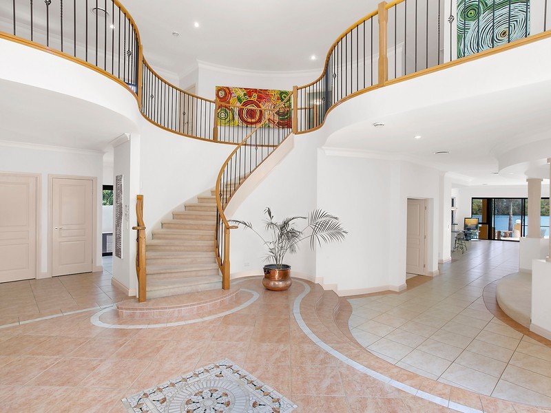 3117 Riverleigh Drive, Hope Island QLD 4212