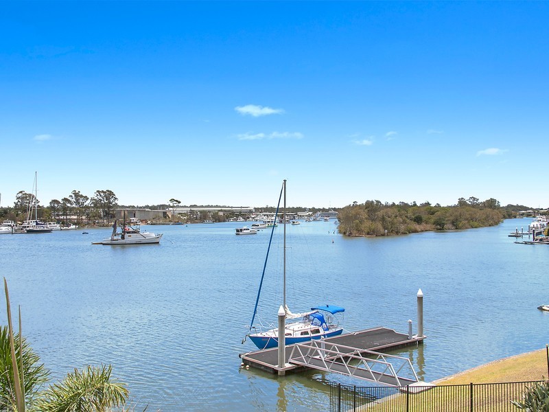 3117 Riverleigh Drive, Hope Island QLD 4212