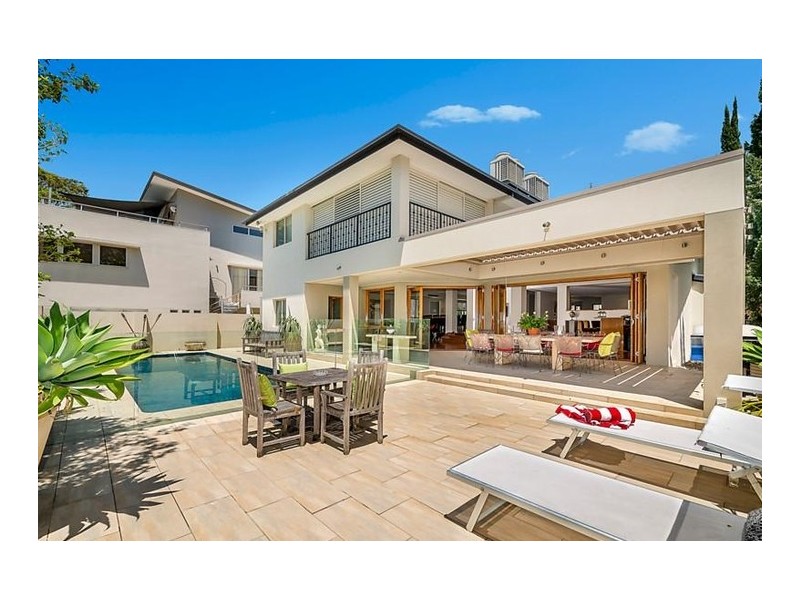 7 Greer Terrace, Southport QLD 4215