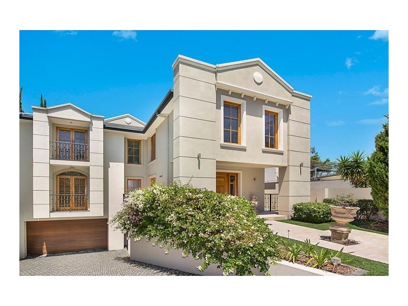 7 Greer Terrace, Southport QLD 4215