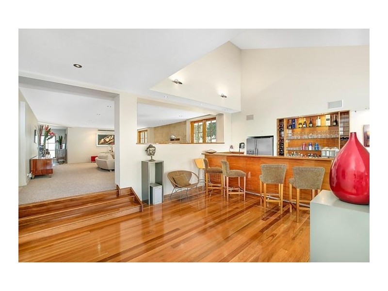 7 Greer Terrace, Southport QLD 4215