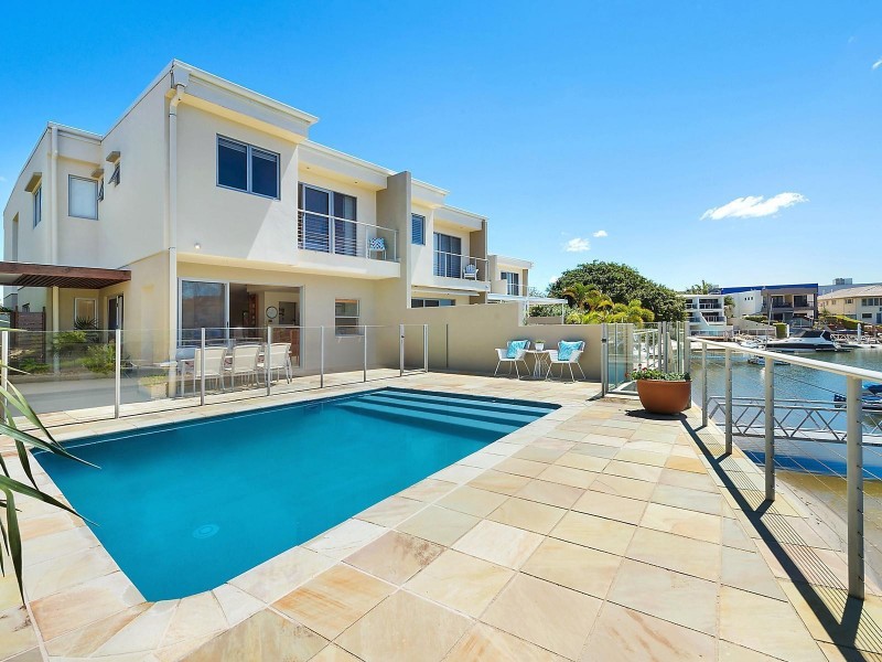 4/10 Pisa Court, Surfers Paradise QLD 4217