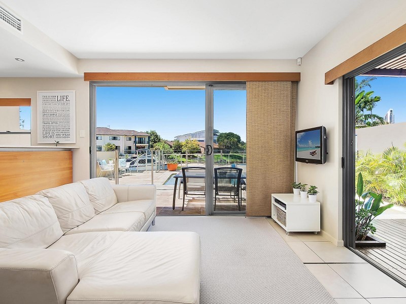 4/10 Pisa Court, Surfers Paradise QLD 4217