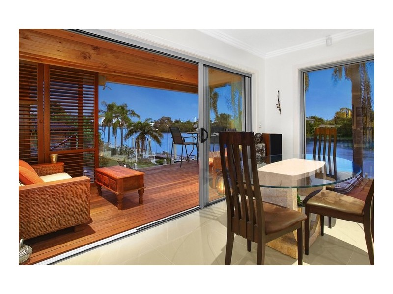 1 La Spezia Court, Isle Of Capri QLD 4217