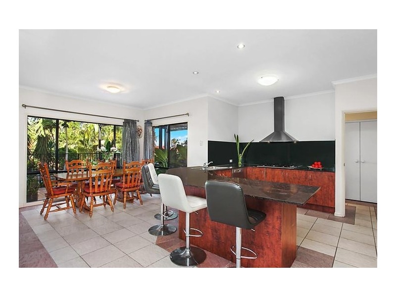 35 Wardoo Street, Southport QLD 4215