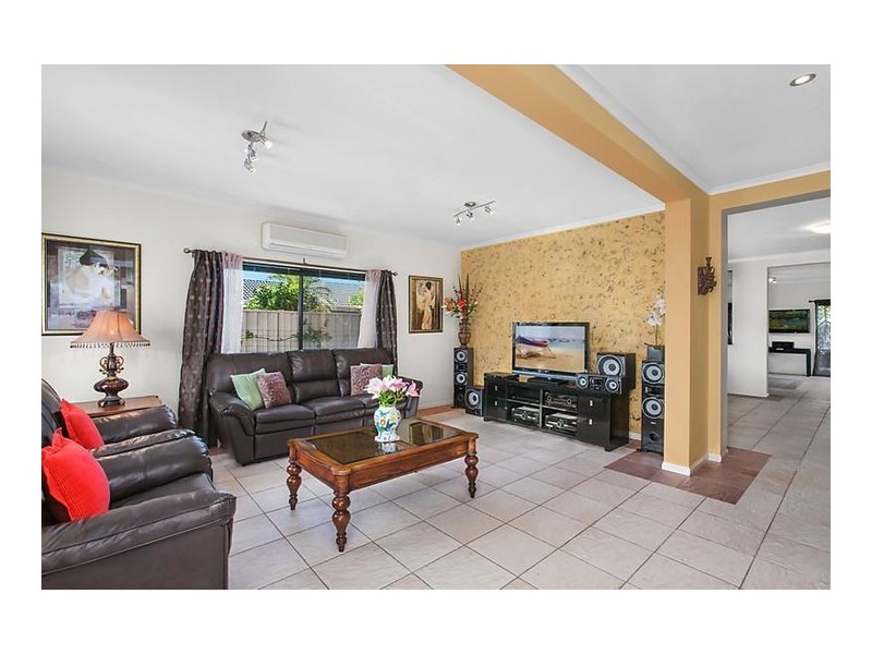 35 Wardoo Street, Southport QLD 4215