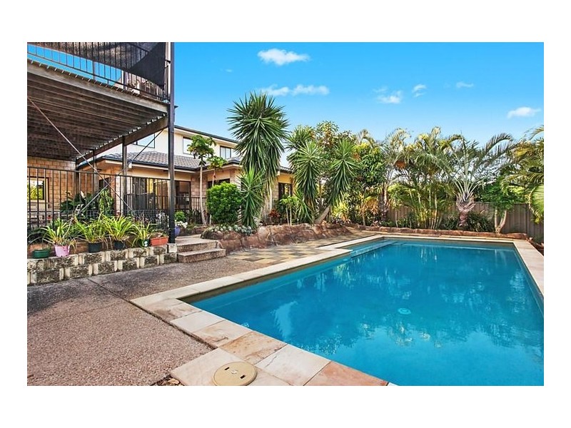 35 Wardoo Street, Southport QLD 4215
