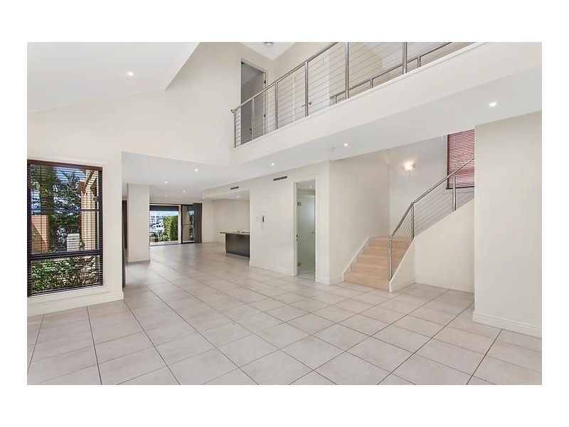 1504 Rosebank Way, Hope Island QLD 4212