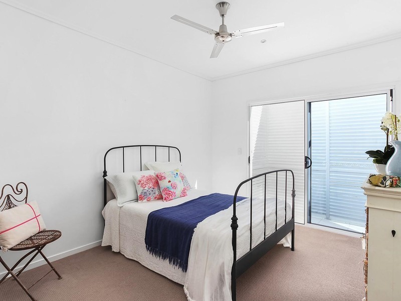 1/3 Sandown Avenue, Bundall QLD 4217