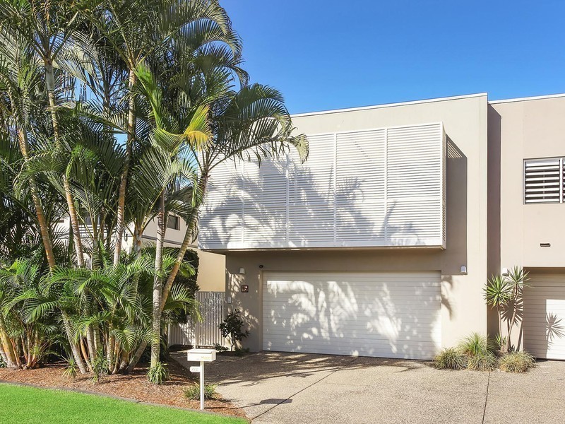 1/3 Sandown Avenue, Bundall QLD 4217