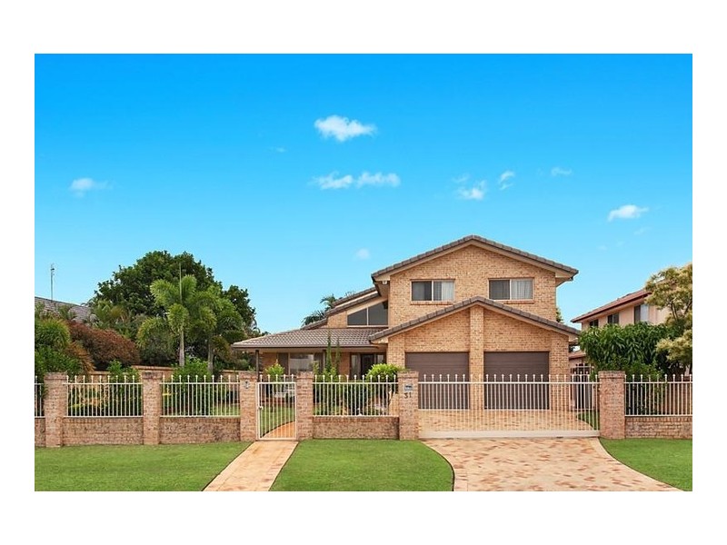 31 Cayman Drive, Clear Island Waters QLD 4226