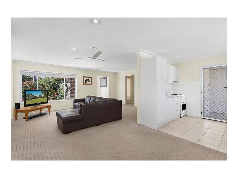 22 Coogeen Street, Sorrento QLD 4217