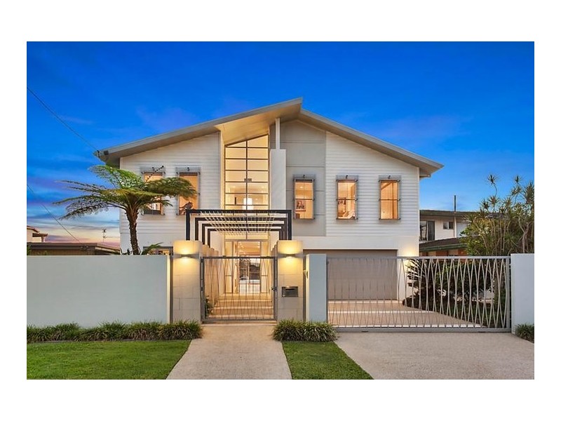 5 Valencia Avenue, Isle Of Capri QLD 4217