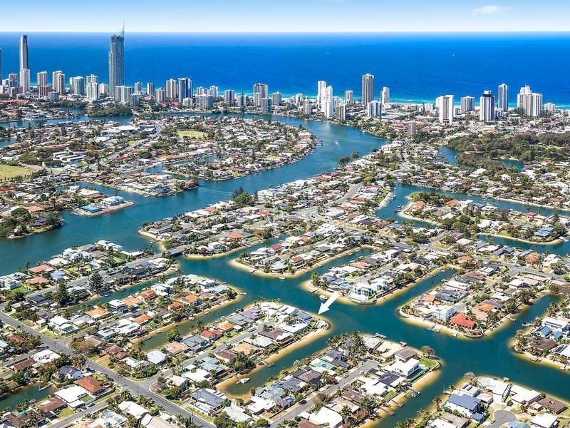 16 Alvarado Court, Broadbeach Waters QLD 4218