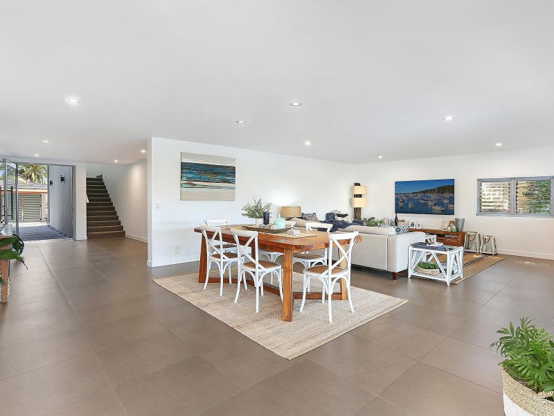 8 Wallaby Place, Sorrento QLD 4217