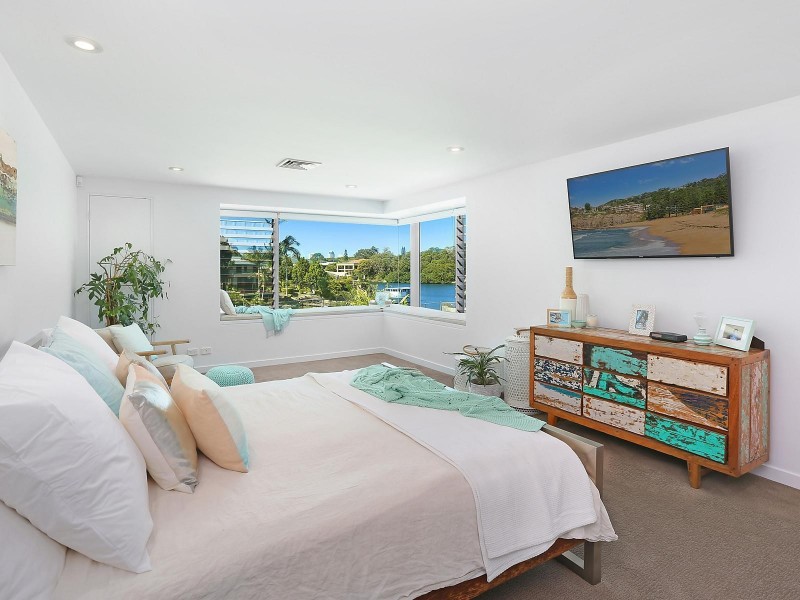 8 Wallaby Place, Sorrento QLD 4217