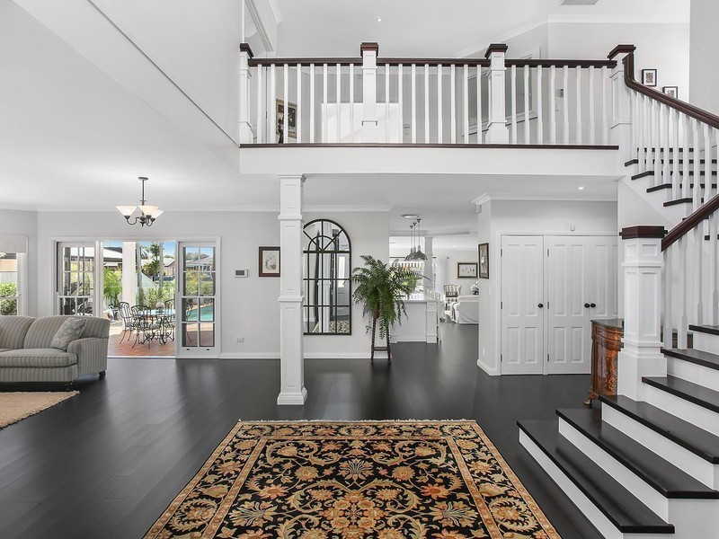 89 Campbell Street, Sorrento QLD 4217