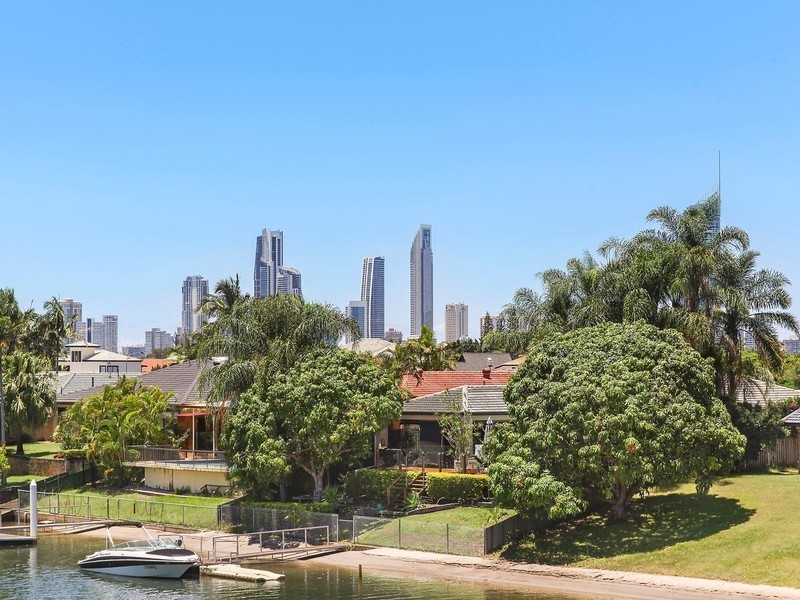 89 Campbell Street, Sorrento QLD 4217