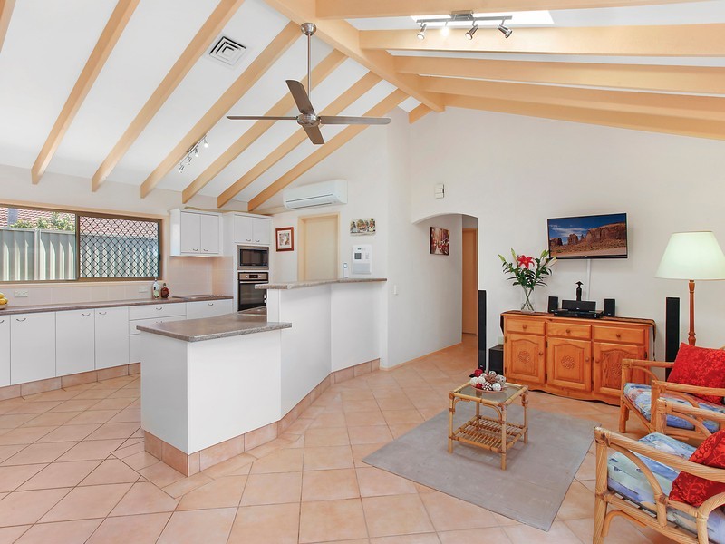 3 Argyle Crescent, Bundall QLD 4217