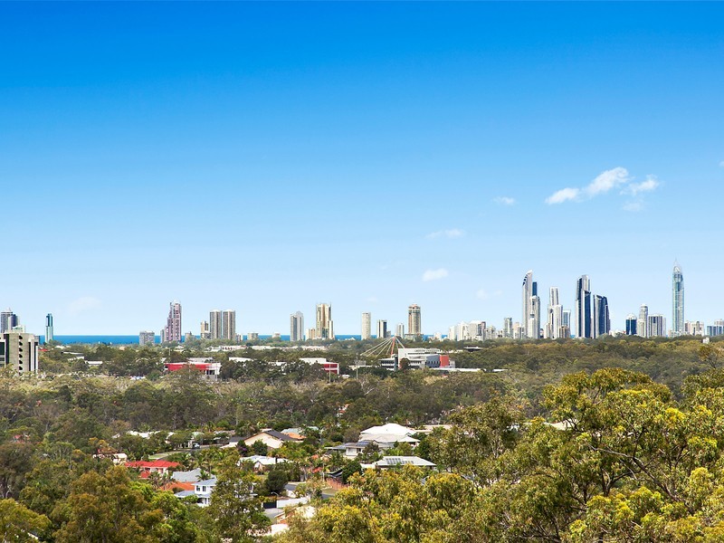 8 Kookaburra Place, Parkwood QLD 4214