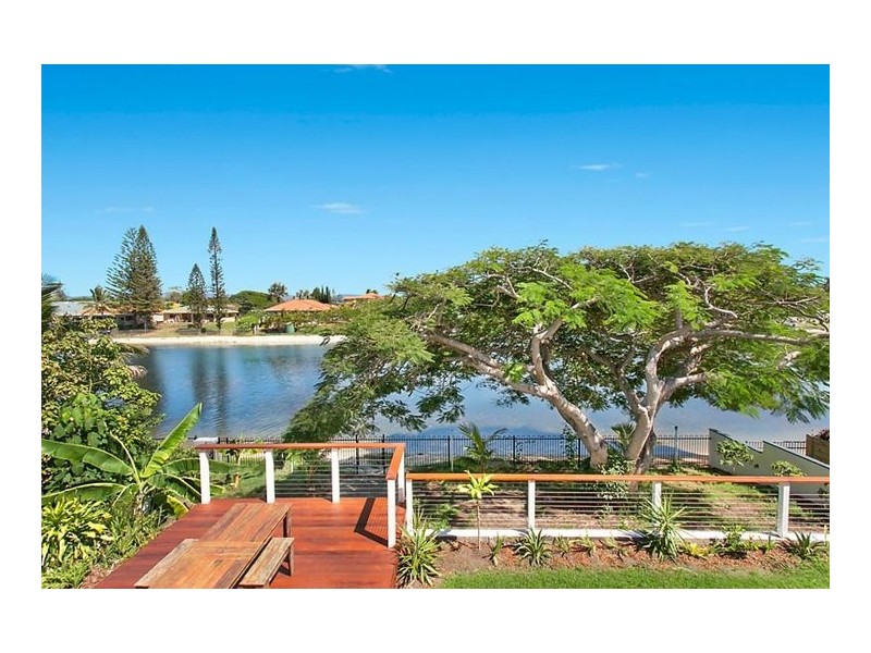 56 Avanti Street, Mermaid Waters QLD 4218