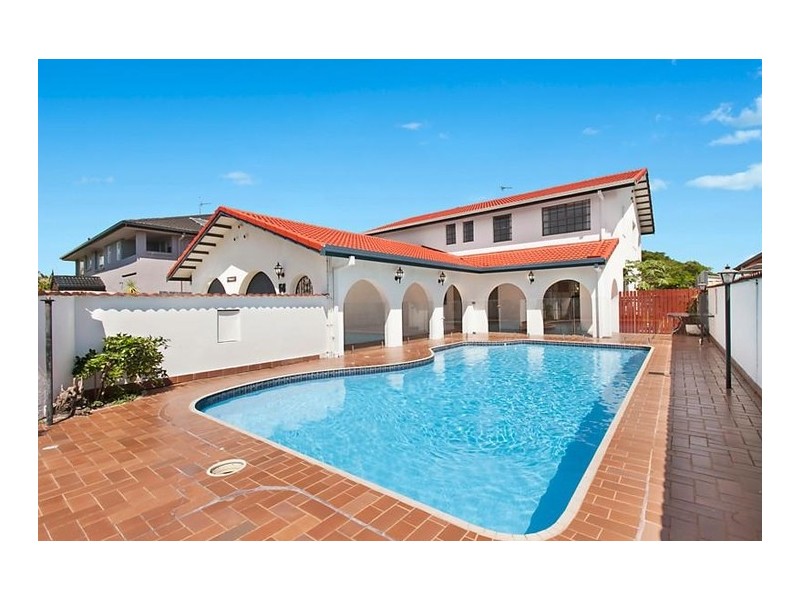 56 Avanti Street, Mermaid Waters QLD 4218