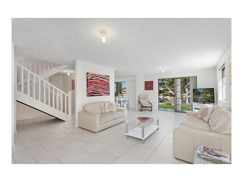 56 Avanti Street, Mermaid Waters QLD 4218