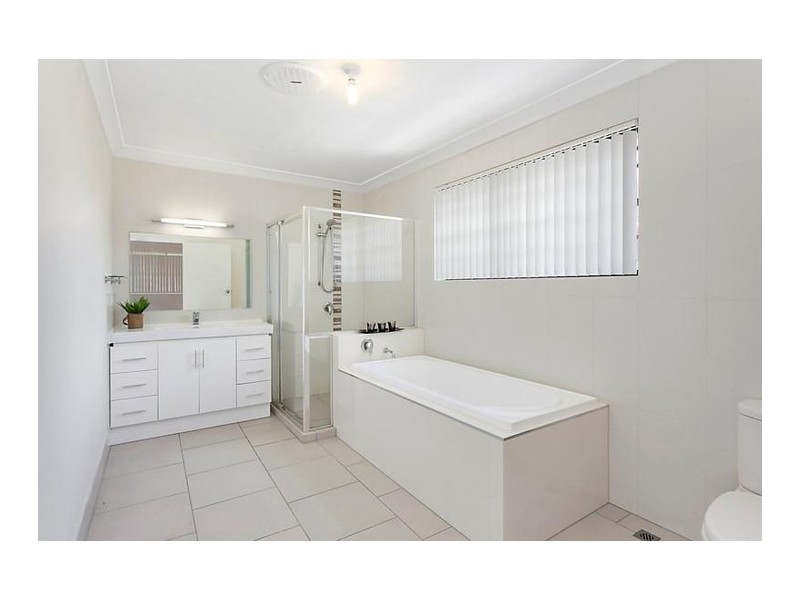 56 Avanti Street, Mermaid Waters QLD 4218