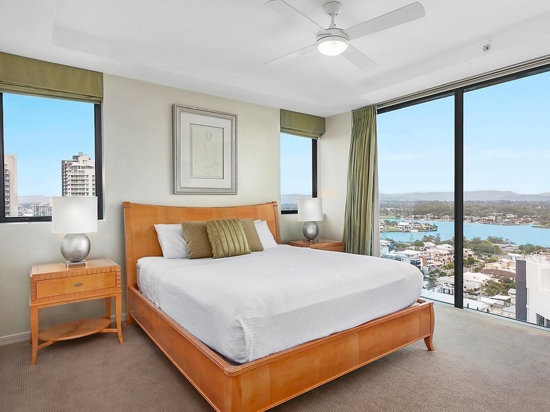 34/11 Peak Avenue, Main Beach QLD 4217