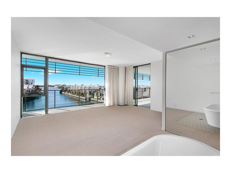 7302/2 Ephraim Island Parade, Paradise Point QLD 4216