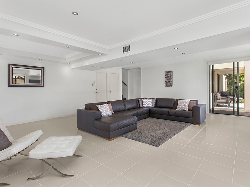 2539 Gracemere Circuit West, Hope Island QLD 4212